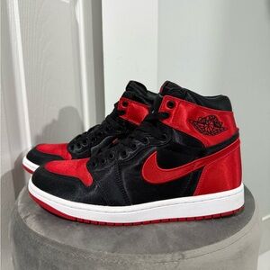 Jordan 1 Hightop Satin Black/Red